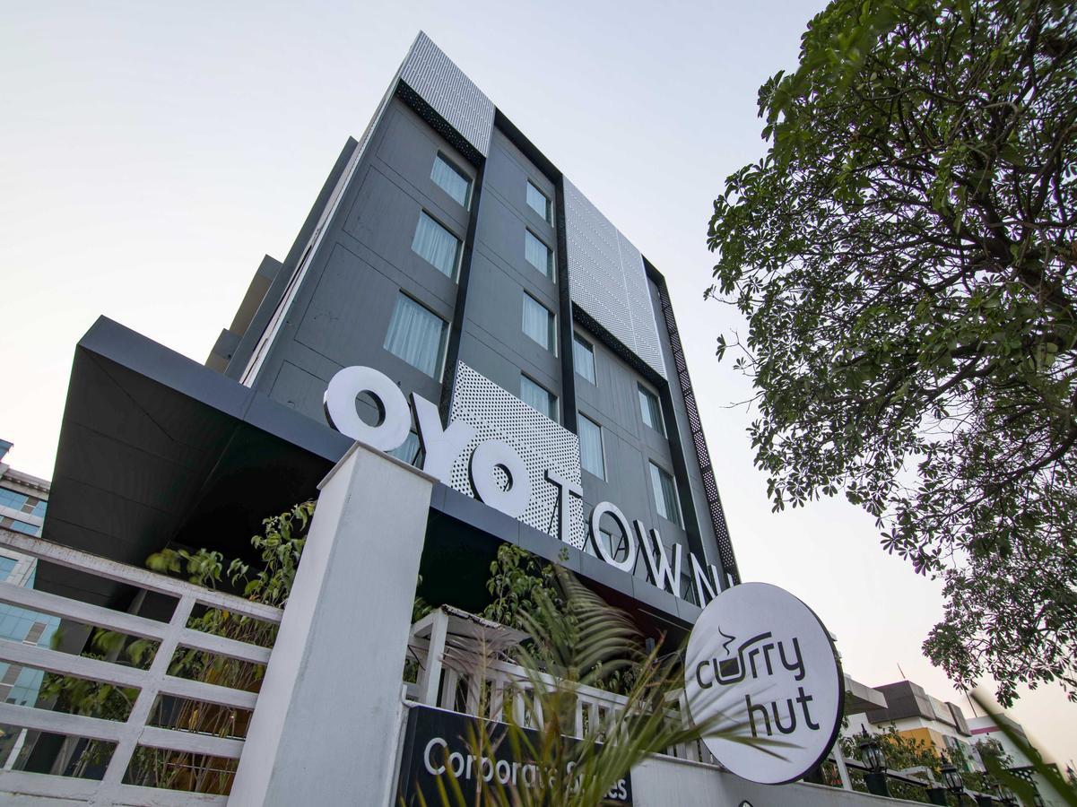 Oyo Townhouse 028 Corporate Suite Нойда Екстер'єр фото