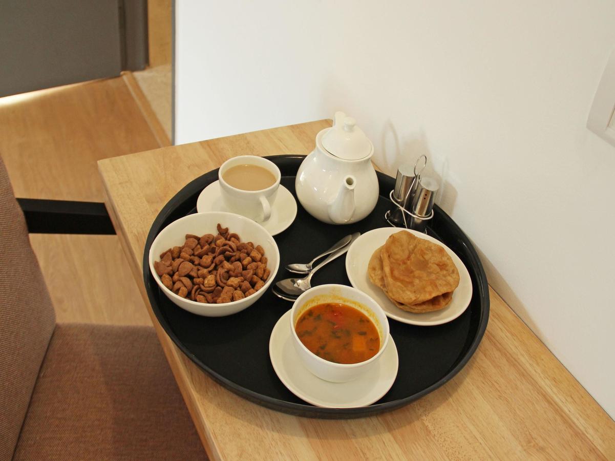 Oyo Townhouse 028 Corporate Suite Нойда Екстер'єр фото