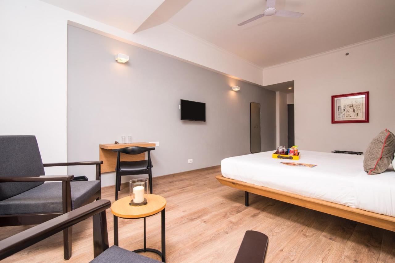 Oyo Townhouse 028 Corporate Suite Нойда Екстер'єр фото