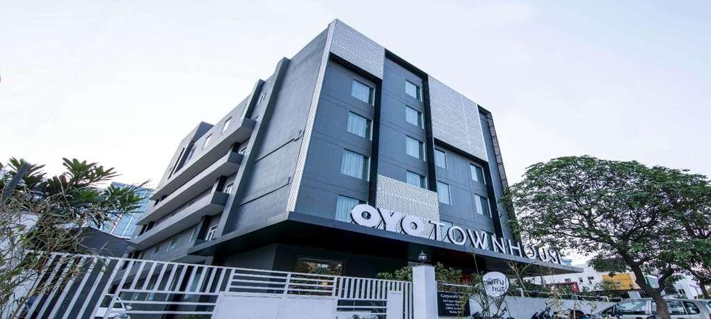 Oyo Townhouse 028 Corporate Suite Нойда Екстер'єр фото