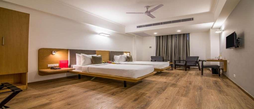Oyo Townhouse 028 Corporate Suite Нойда Номер фото